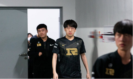 让全场观众 让全场观众