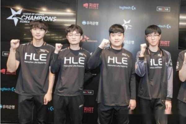 凭借年轻球 凭借年轻球