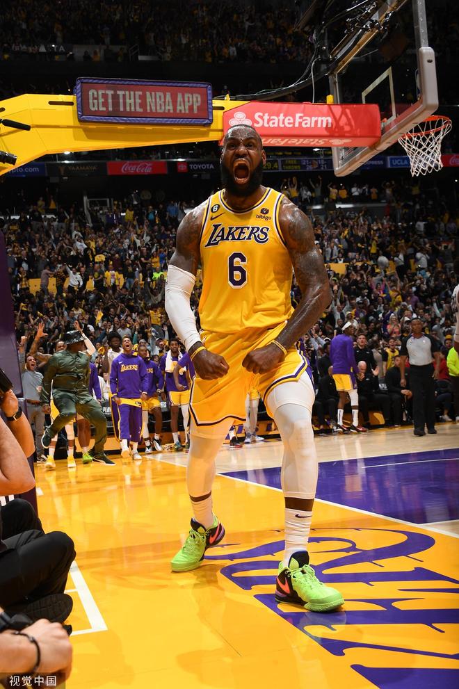 年轻中场提 年轻中场提